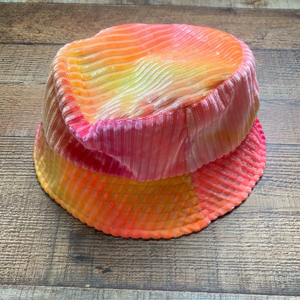 Dippin Daisy Tie-Dye Ribbed Velvet Bucket Hat NWT For Cheap